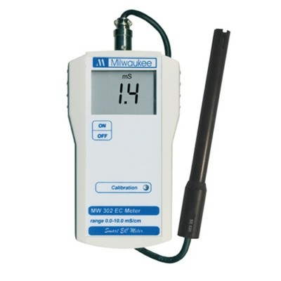 Milwaukee MW 302 portable EC meter